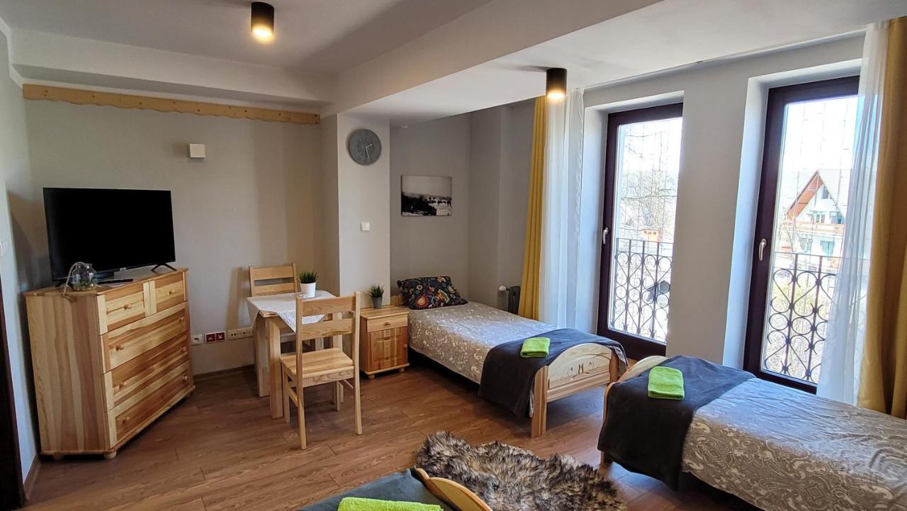 Apartament Wagonik 303 - Budynek "Polskie Koleje Linowe" Krupowki 48 Lägenhet Zakopane Exteriör bild